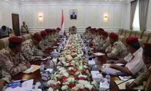 وزير الدفاع: الحوثيون لا يفهمون إلا لغة القوة ولن يتحقق السلام إلا بهزيمتهم عسكرياً