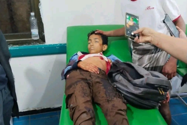 مقتل طفل برصاص قنّاص حوثي أثناء عودته برفقة شقيقته من المدرسة شمال شرق تعز