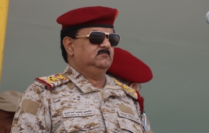 وزير الدفاع اليمني: ضغوط دولية أوقفت الحكومة الشرعية عن تحرير صنعاء والحديدة