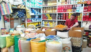 مسؤول في الغرفة التجارية بصنعاء يكشف علاقة الحوثيين بارتفاع أسعار السلع