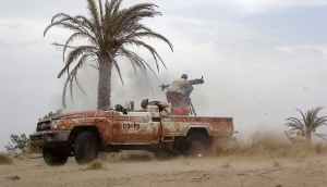 الجيش يعلن مقتل عشرات الحوثيين بالحديدة وإسقاط طائرة مسيرة