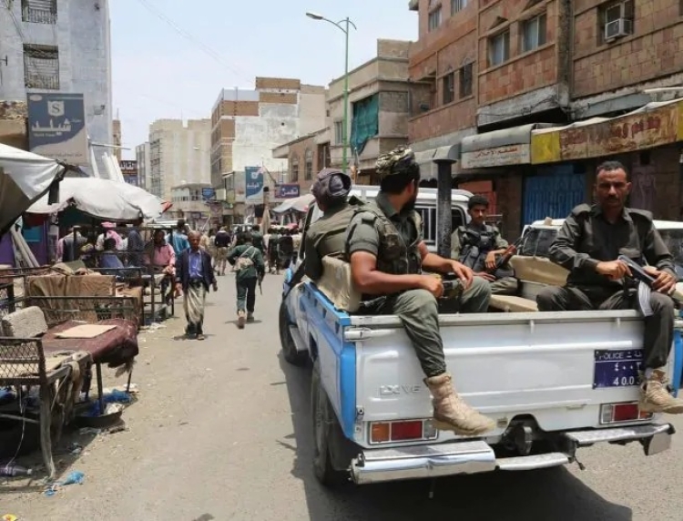 تبادل إطلاق نار يسفر عن مقتل شاب في مديرية الشمايتين غربي تعز
