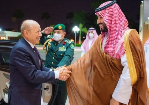 الرئيس العليمي يبدأ جولة لزيارة قطر والكويت ومصر والسعودية والبحرين