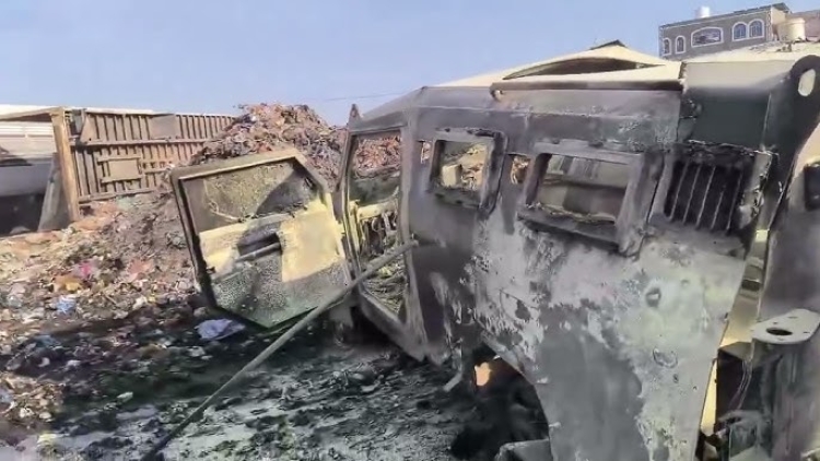 وزارة الداخلية: 3 شهداء و5 جرحى في استهداف موكب عسكري بعدن