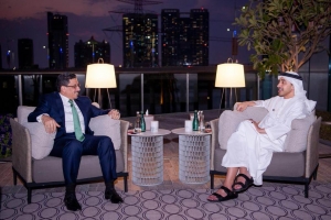 وزير خارجية اليمن يبدأ جولته الخليجية من الإمارات