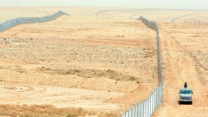 السعودية تبني سياجًا ضخمًا لإغلاق حدودها كليًا مع اليمن