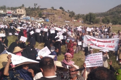 تعز .. أبناء جبل حبشي يطلقون نداءً عاجلاً لبرنامج الغذاء العالمي بعد قرار استبعاد المديرية من قوائم المساعدات