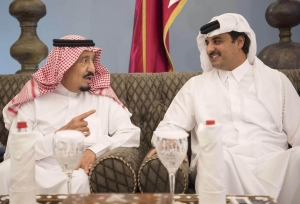 أمير قطر في ضيافة الملك سلمان بدعوة رسمية