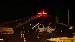 48 غارة أمريكية بريطانية تستهدف 6 محافظات يمنية والحوثيون يتوعدون بالرد