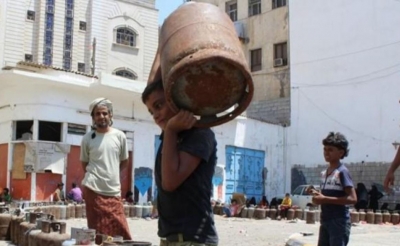 الحكومة توجه بسرعة توفير المشتقات النفطية والغاز المنزلي