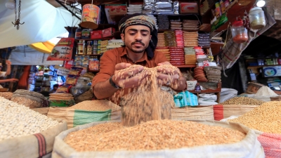 مصدر حكومي: مخزون البلاد من القمح والمواد الأساسية يكفي لـ 4 أشهر
