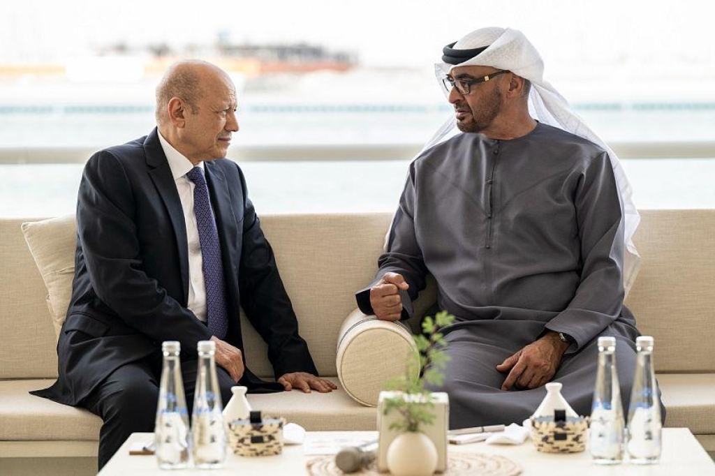 الكاتب مروان الغفوري يخاطب الرئيس العليمي: أحسنت صنعا لقد فعلت ما لم تقدر عليه دول أكبر منك ووقفت أمام التنين