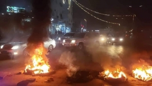 احتجاجات غاضبة في عدن رفضا لارتفاع أسعار المشتقات النفطية