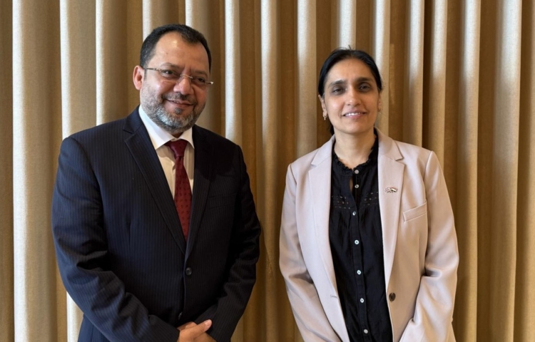 السفيرة البريطانية تؤكد دعم إصلاحات الكهرباء في اليمن وتعزيز الشراكة مع الحكومة