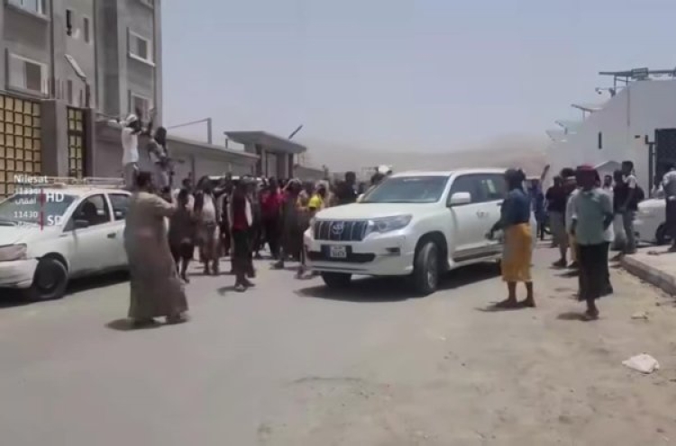 اللجنة البرلمانية تباشر أعمالها في مأرب.. وتعليق مهمة لجنة حضرموت بفعل ضغوط الانتقالي