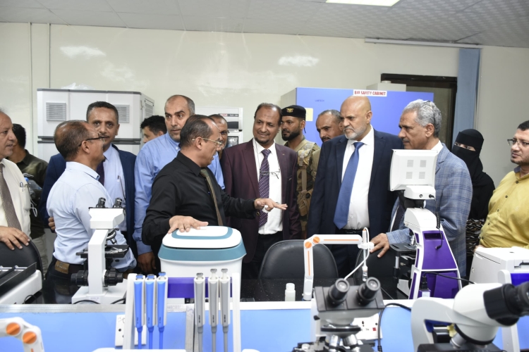 افتتاح معامل المهارات الطبية والفسيولوجي ومعمل الدراسات العليا في جامعة تعز