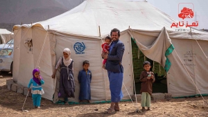 مصدران يكشفان لتعز تايم تفاصيل اقتحام الحوثيون مخيمات النازحين في مأرب