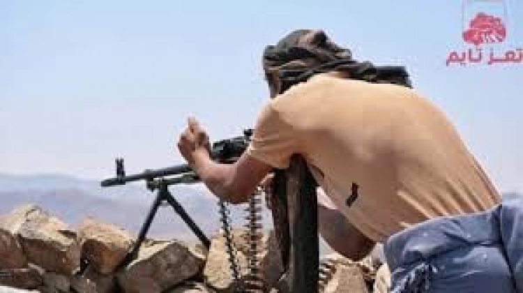 الحوثيون يشنون هجوما على مواقع الجيش في الأقروض بتعز