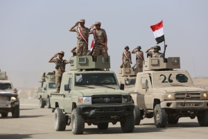 القوات المسلحة اليمنية: على الحكومة التخلص من الضغوط واتخاذ قرار الحسم العسكري