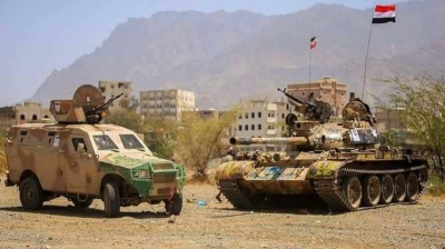 قوات الجيش بتعز تعلن إحباط محاولة تسلل للحوثيين وتشتبك معهم