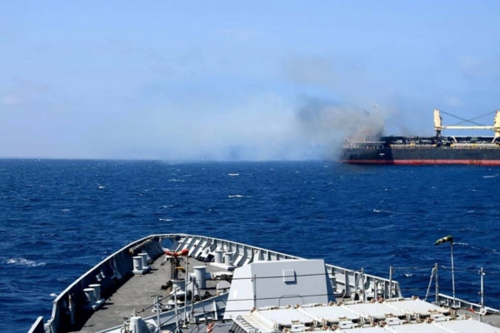البنتاغون يقول إن الحوثيين نفذوا 50 هجوماً على الأقل ضد سفن قبالة اليمن