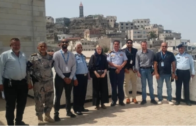 خفر السواحل ومنظمة الهجرة الدولية يبحثان في عدن سبل مواجهة أعباء الهجرة غير الشرعية