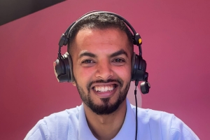 انضمام الشاب اليمني بكر علوان إلى طاقم قنوات بي إن سبورت الرياضية كمعلق متعاون