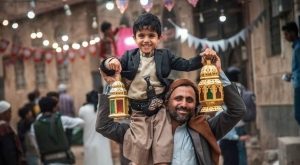 أطفال اليمن يستقبلون شهر رمضان بالأناشيد والفرح