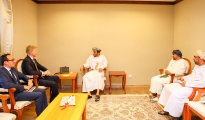 المبعوث الأممي إلى اليمن يختتم زيارة لمسقط ويشدد على أهمية التنسيق الإقليمي والدولي