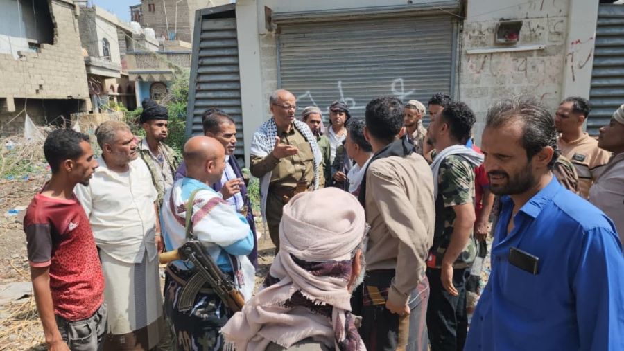 لجنة الرقابة الشعبية بتعز تطلع على إشكالات مياه صينة وتبحث حلولها مع السلطة المحلية