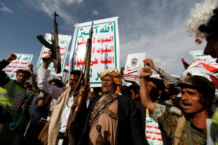 تصعيد حوثي جديد.. هروب من أزمات الداخل أم تمهيد لجولة ابتزاز سياسي ضد السعودية؟