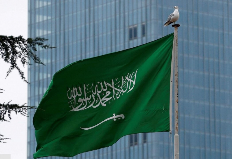 السعودية تكشف إجراء محادثات مع إيران