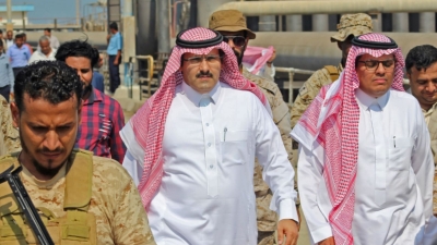 الحوثيون يكشفون عن زيارة سرية سابقة للسفير السعودي إلى صنعاء