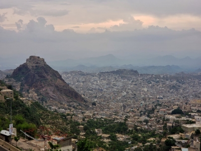مقتل وإصابة 121 شخصا بسبب خروقات الحوثيين للهدنة في تعز