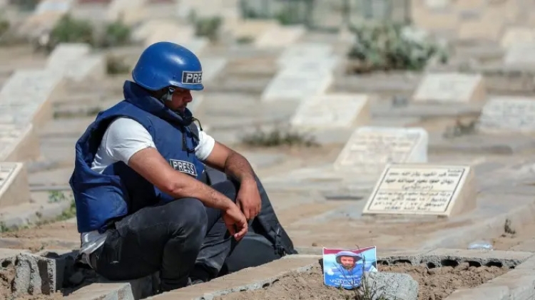 هيومن رايتس ووتش تكشف عن إنتهاكات جسيمة ضد الصحفيين والمؤسسات الإعلامية في اليمن