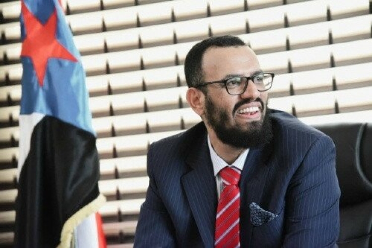 هاني بن بريك يدعو الشيخ يحيى الحجوري إلى نقل مشروع مركزه من يافع إلى محافظة تعز