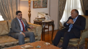 بن مبارك يلتقي وزير خارجية مصر لمناقشة اجراءات دخول اليمنيين