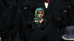 قيود جديدة يفرضها الحوثيون على النساء في مناطق سيطرتهم
