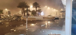 عاصفة قوية تضرب عدن وتسبب إصابات وأضرار مادية كبيرة في المطار