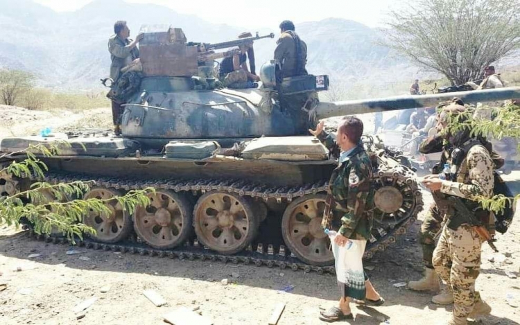 الجيش يعلن مقتل 18 حوثيا بينهم قياديين في جبهة مقبنة غرب تعز