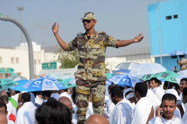 الداخلية السعودية: غرامة 20 ألف ومنع من دخول المملكة لمدة 10 سنوات لمن يضبط أثناء تأدية الحج بدون تصريح