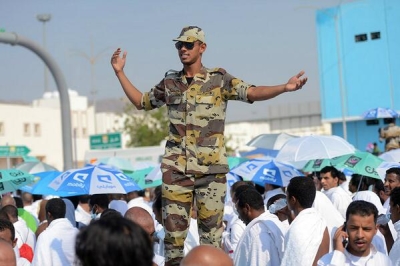 الداخلية السعودية: غرامة 20 ألف ومنع من دخول المملكة لمدة 10 سنوات لمن يضبط أثناء تأدية الحج بدون تصريح