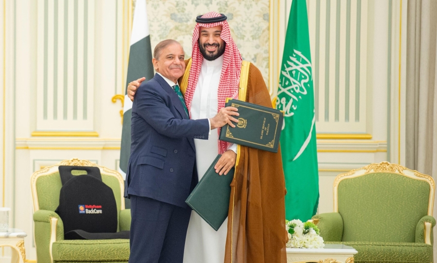 السعودية وباكستان توقعان اتفاقية الدفاع الاستراتيجي المشترك