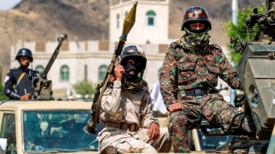 الحوثيون يهددون باستهداف العمق السعودي