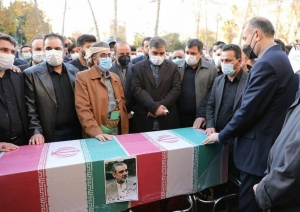 وزير يمني عن وفاة سفير إيران: لا عاد مشيا ولا ذاق تمر مأرب