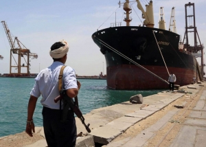 التحالف يحذر الحوثيين ويلوح بقصف الموانئ المحمية باتفاق ستوكهولم