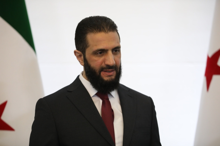 الشرع يكشف عن مفاوضات سورية إسرائيلية لانسحاب قوات الاحتلال من أراضي سيطرت عليها عقب سقوط الأسد