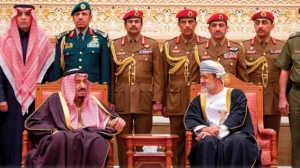 سلطان عمان يزور السعودية على رأس وفد رفيع لبحث حرب اليمن