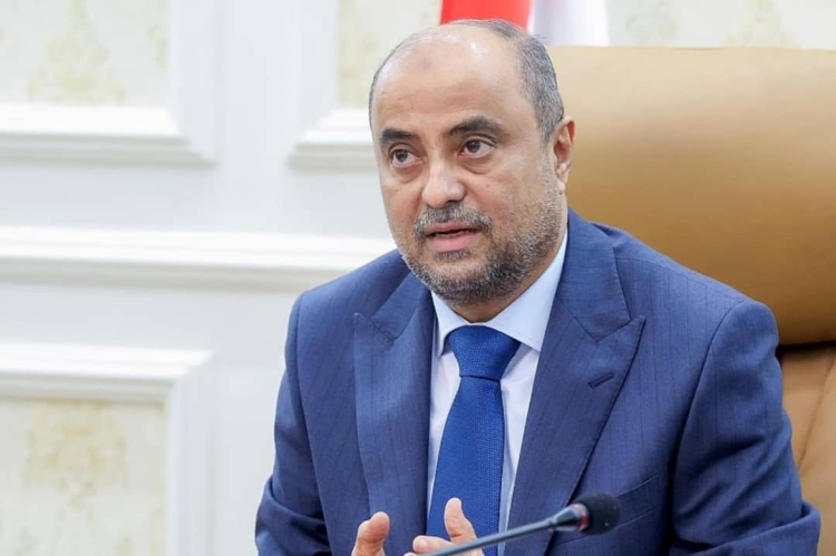 بن بريك: لن نكون حكومة تبيع الأوهام وتختلق التبريرات سنصارح الشعب بكل شيء
