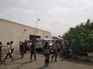 ارتفاع عدد ضحايا الهجوم الحوثي على قاعدة العند إلى أكثر من 30 قتيلا و60 جريحا